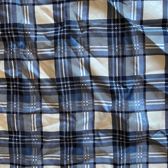 20.5 X 20.5 silk scarf - Picture 3 of 6